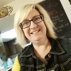 Meet your Posher, Becky